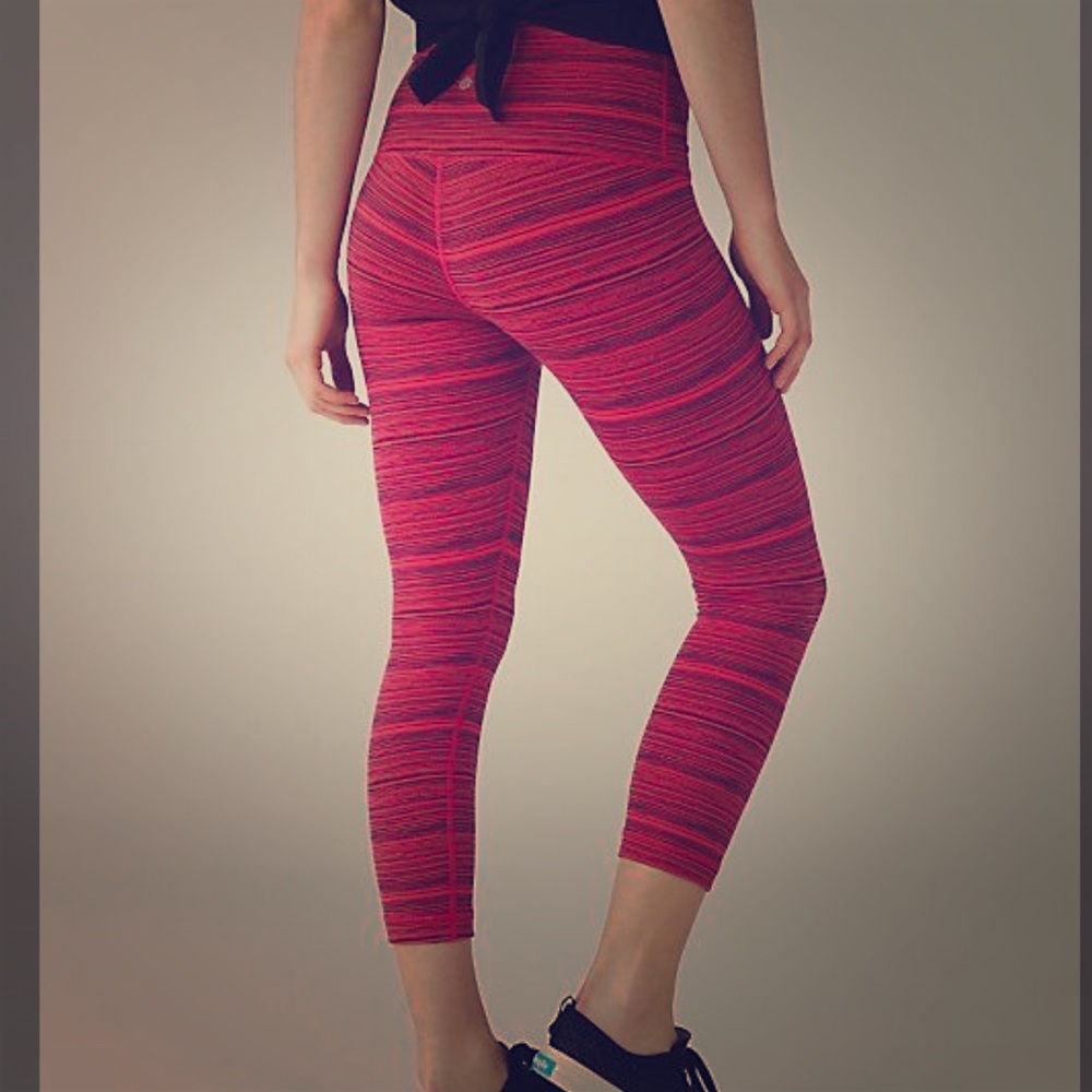 lululemon athletica High Rise WU Crop